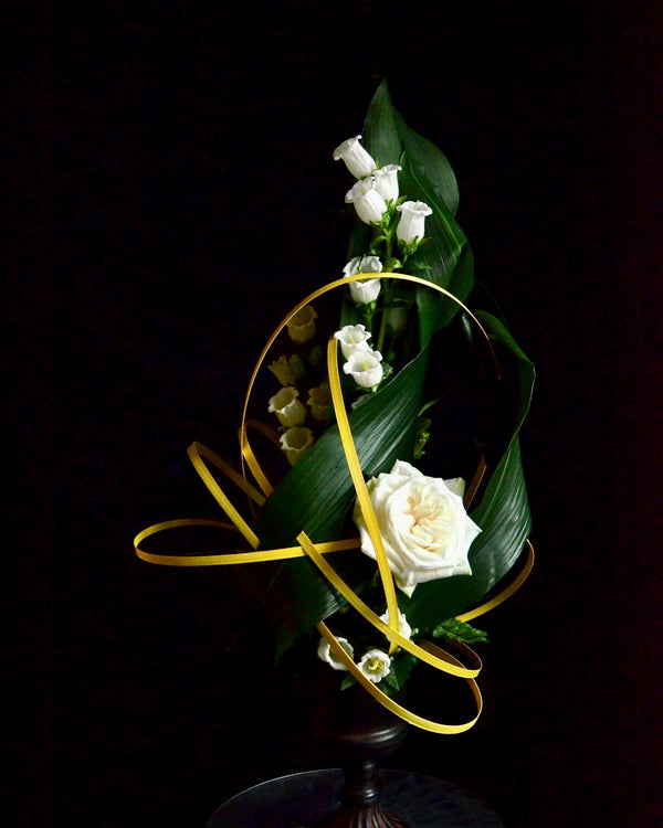 Certified Floral Designer Course, vertical design, leaf manipulation technique