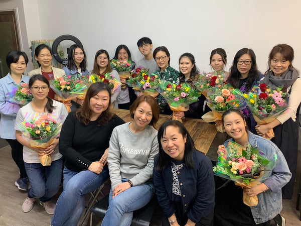 Private Group Floral Workshop, hand tied gift bouquet, retail shop staff
