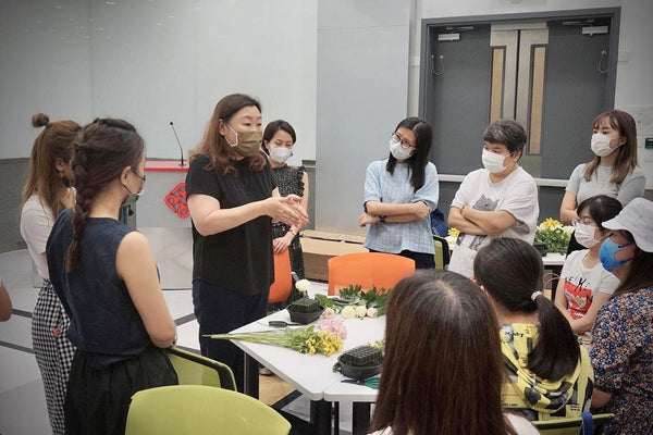 Private Group Floral Workshop, teacher demonstration for university staff