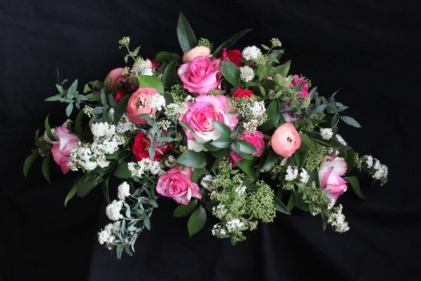 one day taster floristry workshop, low table centrepiece with roses, ranunculus and spirea