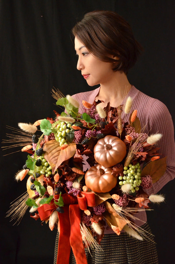Private class. Autumn wreath with wheat.