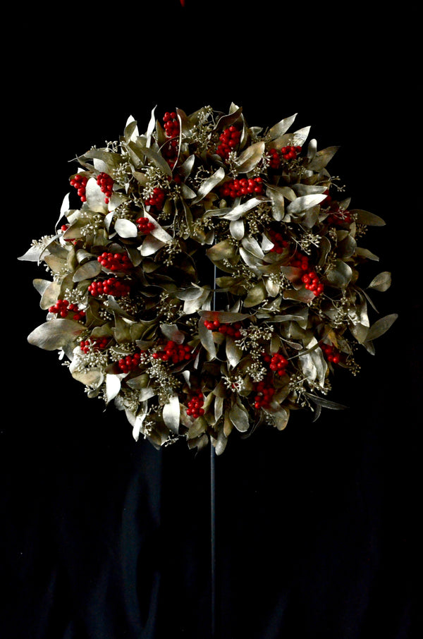 seasonal wreath workshop, modern christmas wreath with golden eucalyptus and red ilex berries