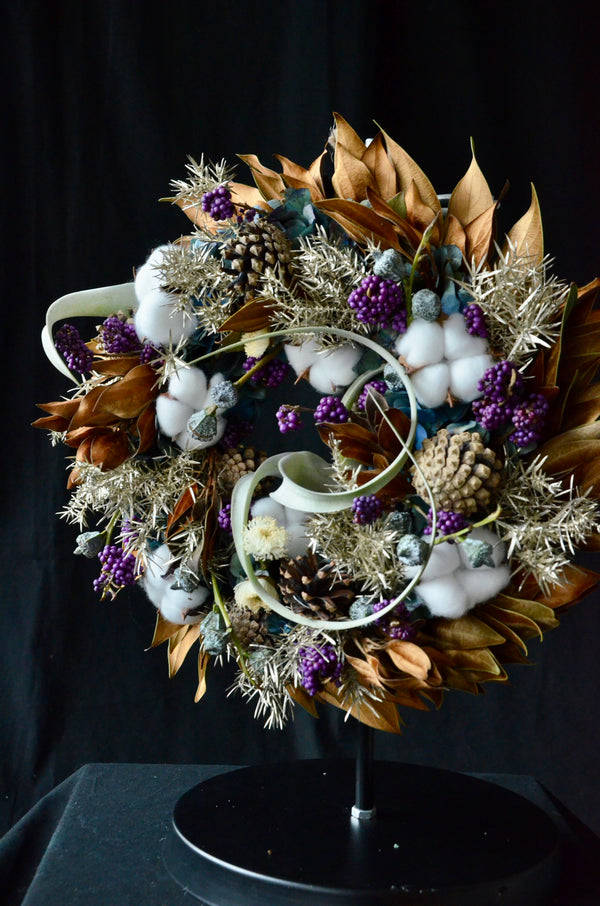 seasonal wreath workshop, modern christmas wreath with unusual combination of colours and textures