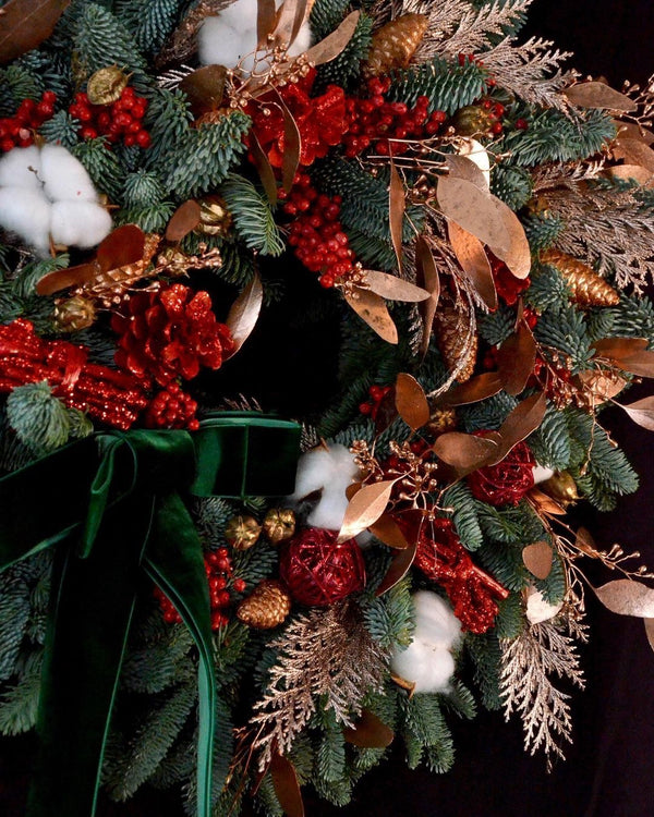 seasonal wreath workshop, classic christmas wreath in red and gold
